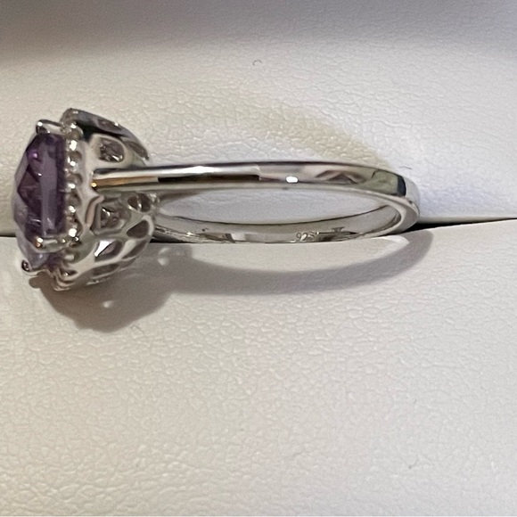 Steeling Silver Amethyst Ring - Picture 5 of 6